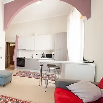 Cammarano 12 B&B Naples 2*,
